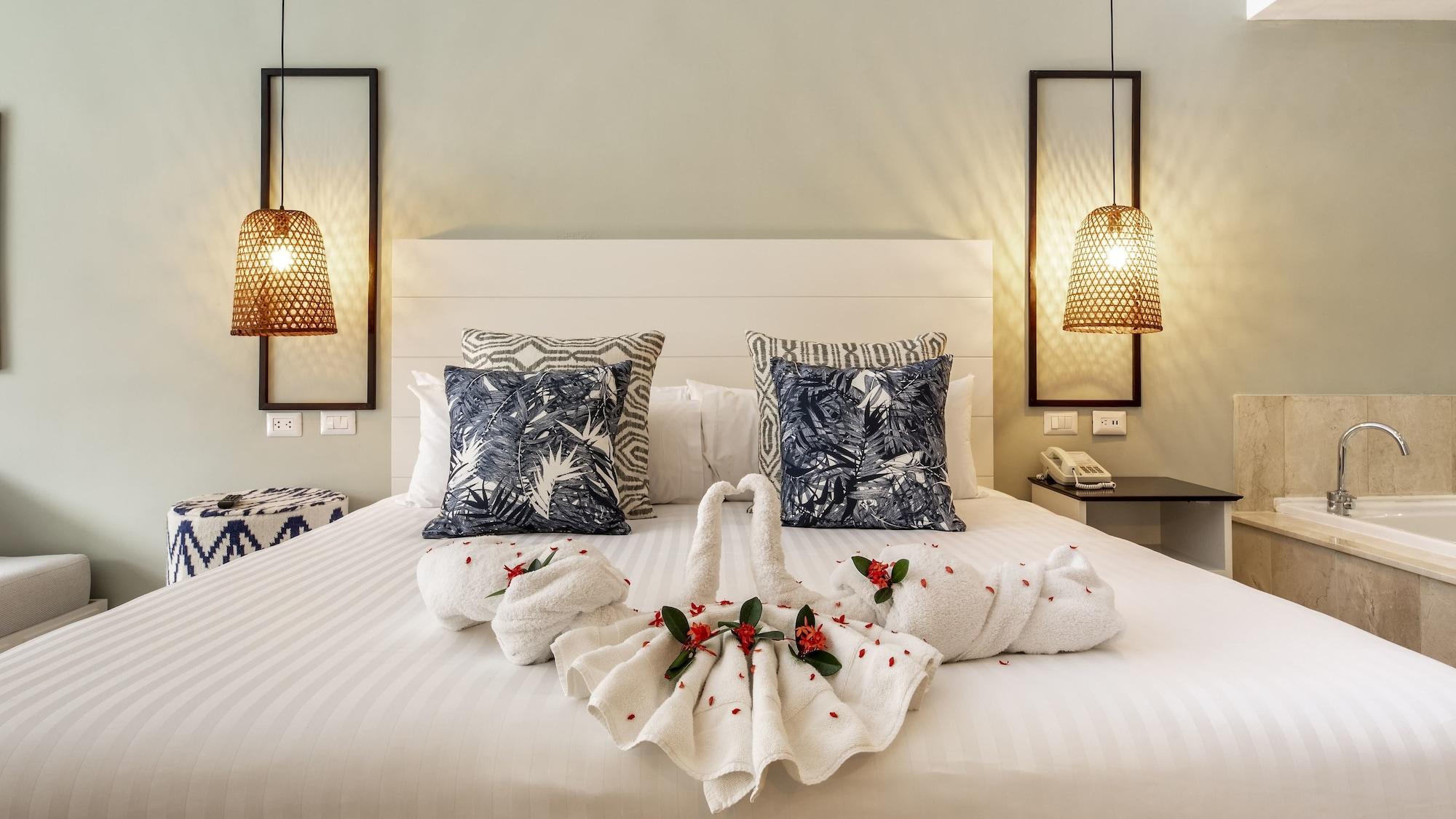 Be Live Collection Punta Cana (Adults Only) Exterior photo A bed with a towel swan